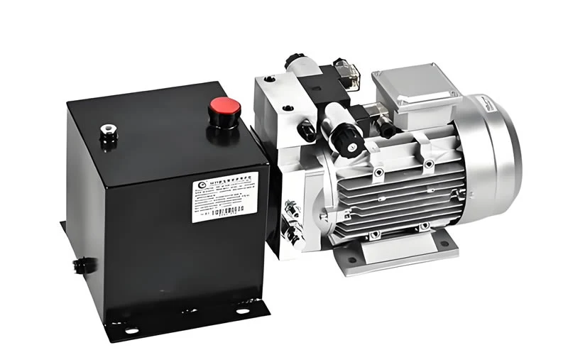 Hydraulic power unit for fog cannon pitch and rotation movement